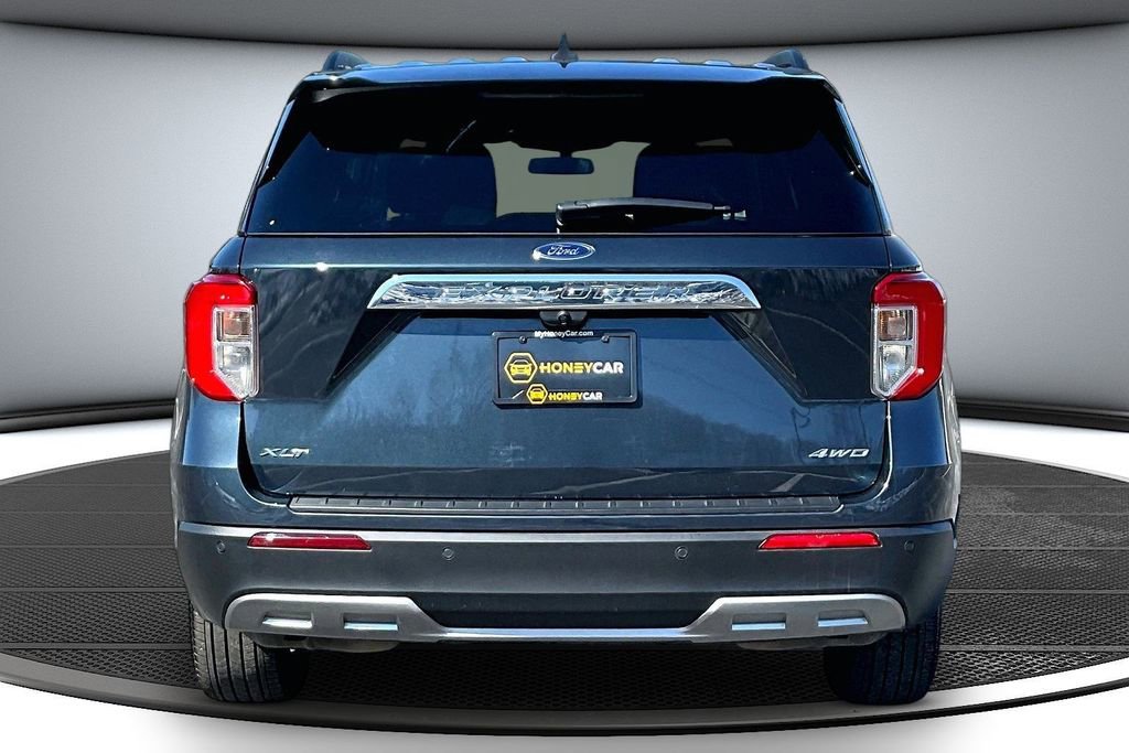 Used 2022 Ford Explorer XLT w/ Equipment Group 202A image 5