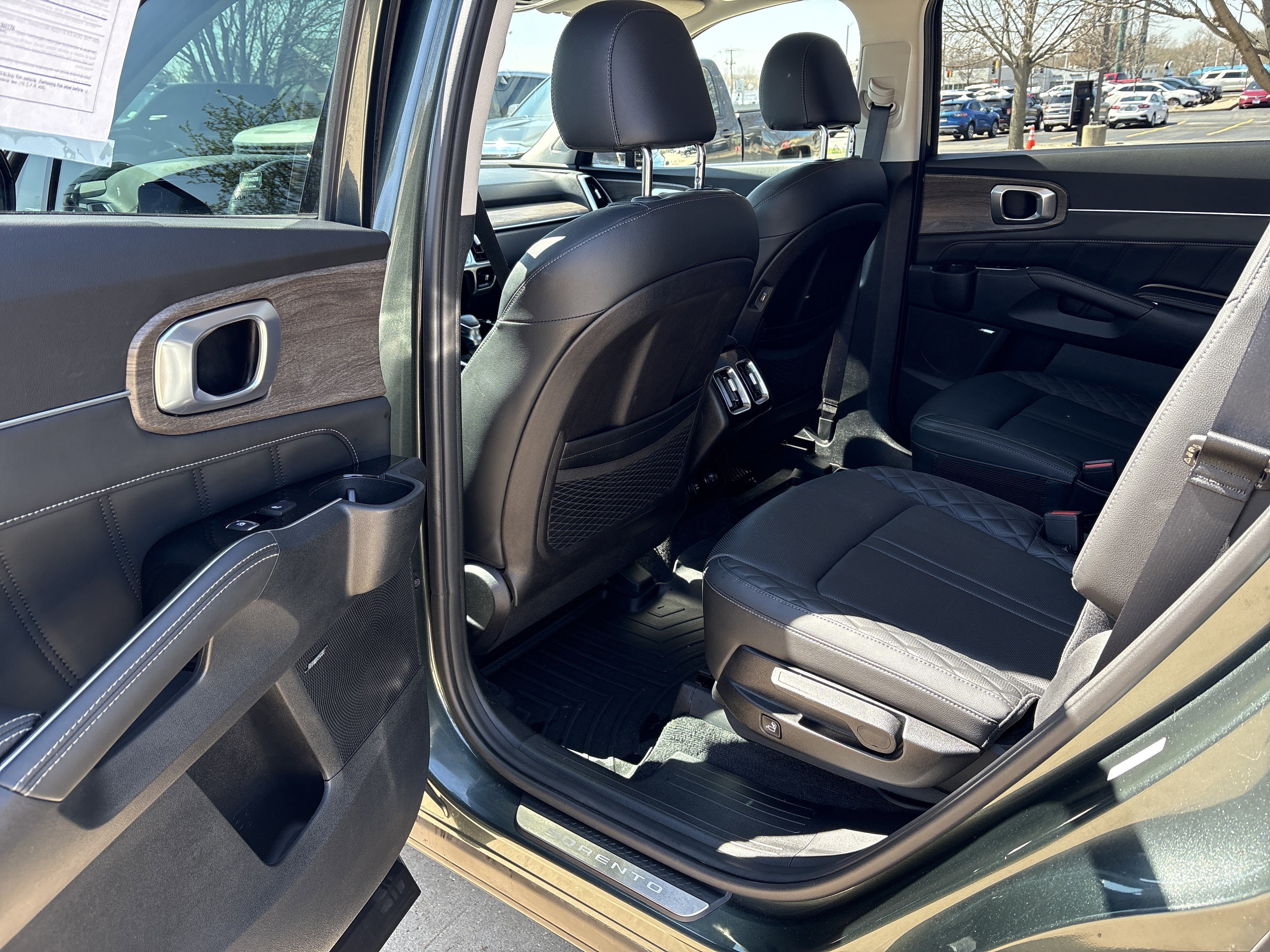 Used 2022 Kia Sorento SX Prestige image 11