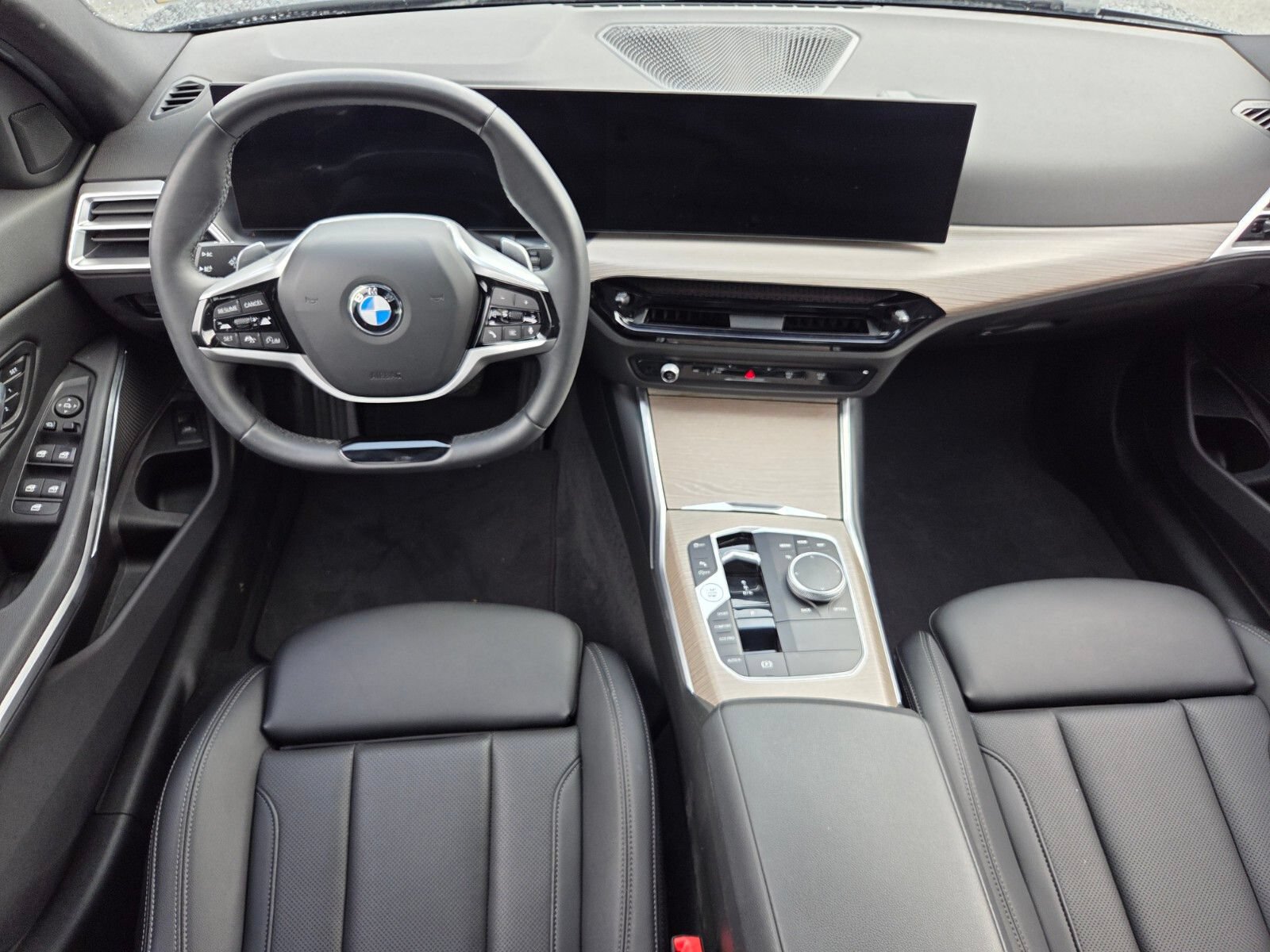 Used 2025 BMW 330i Sedan RWD image 8