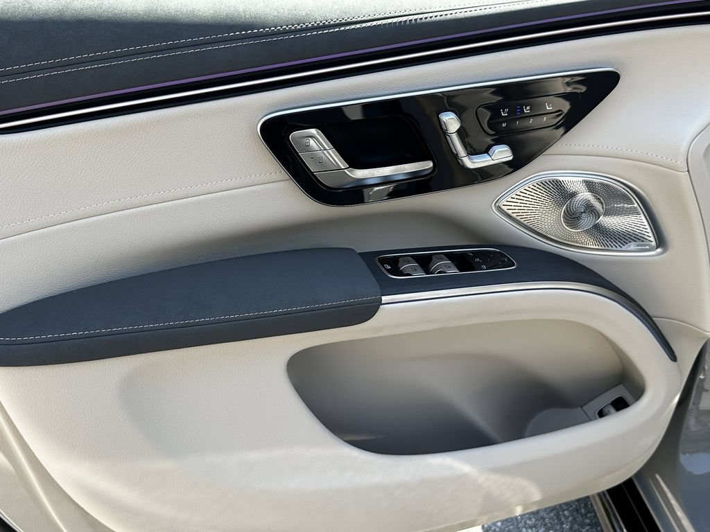 New 2026 Mercedes-Benz EQS 400 4MATIC SUV image 11