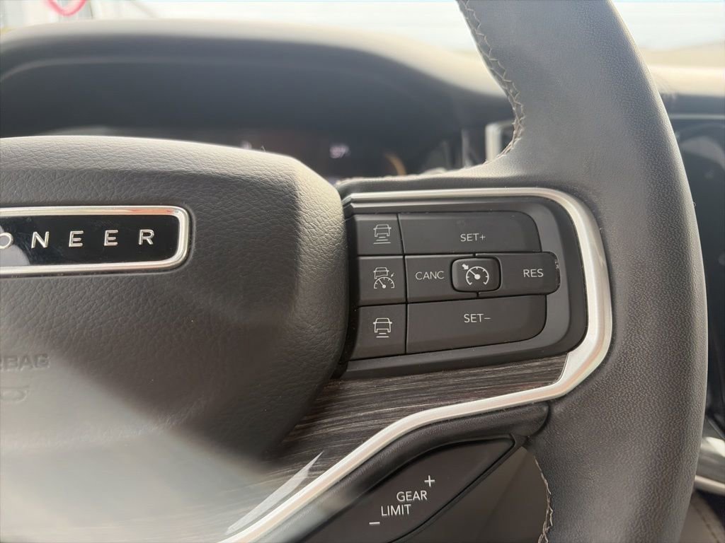 Used 2022 Jeep Wagoneer Series III w/ Premium Group I image 19