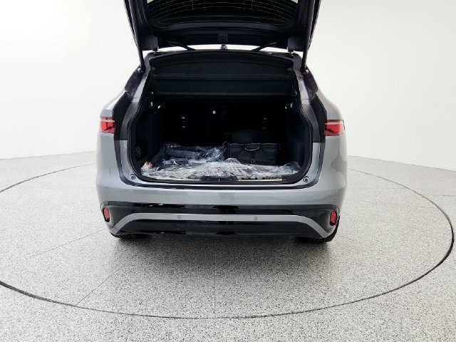 Certified 2026 Jaguar F-PACE R-Dynamic S AWD/4WD image 19