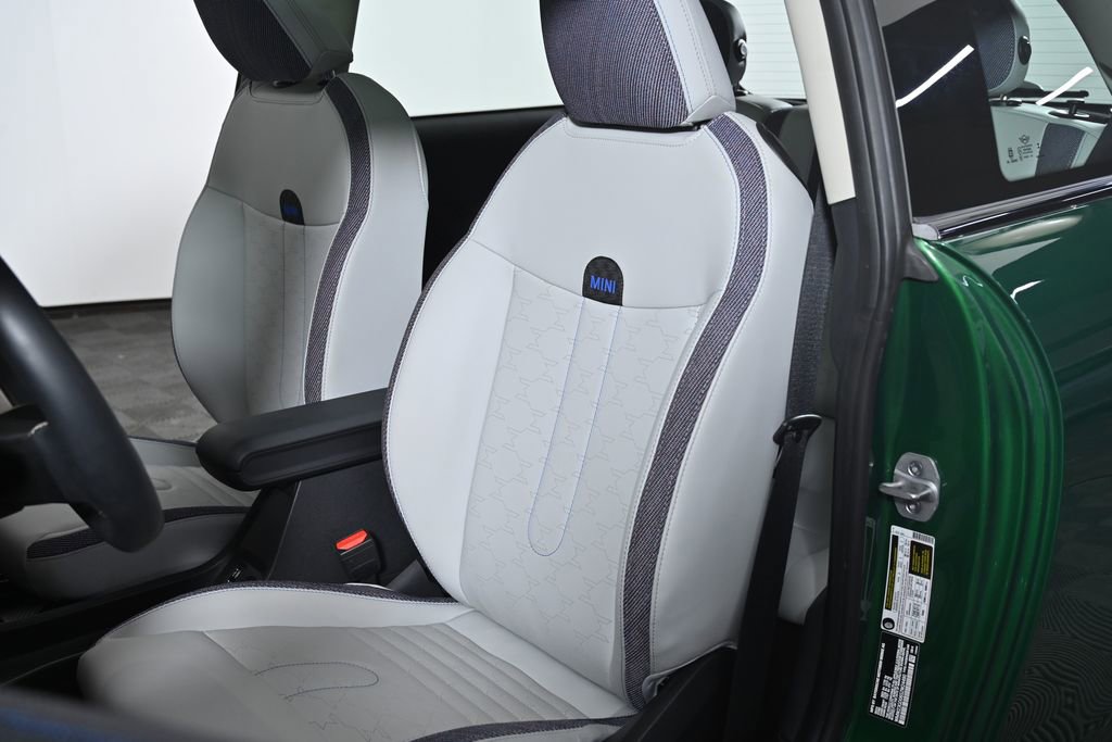 Certified 2025 MINI Cooper S image 18