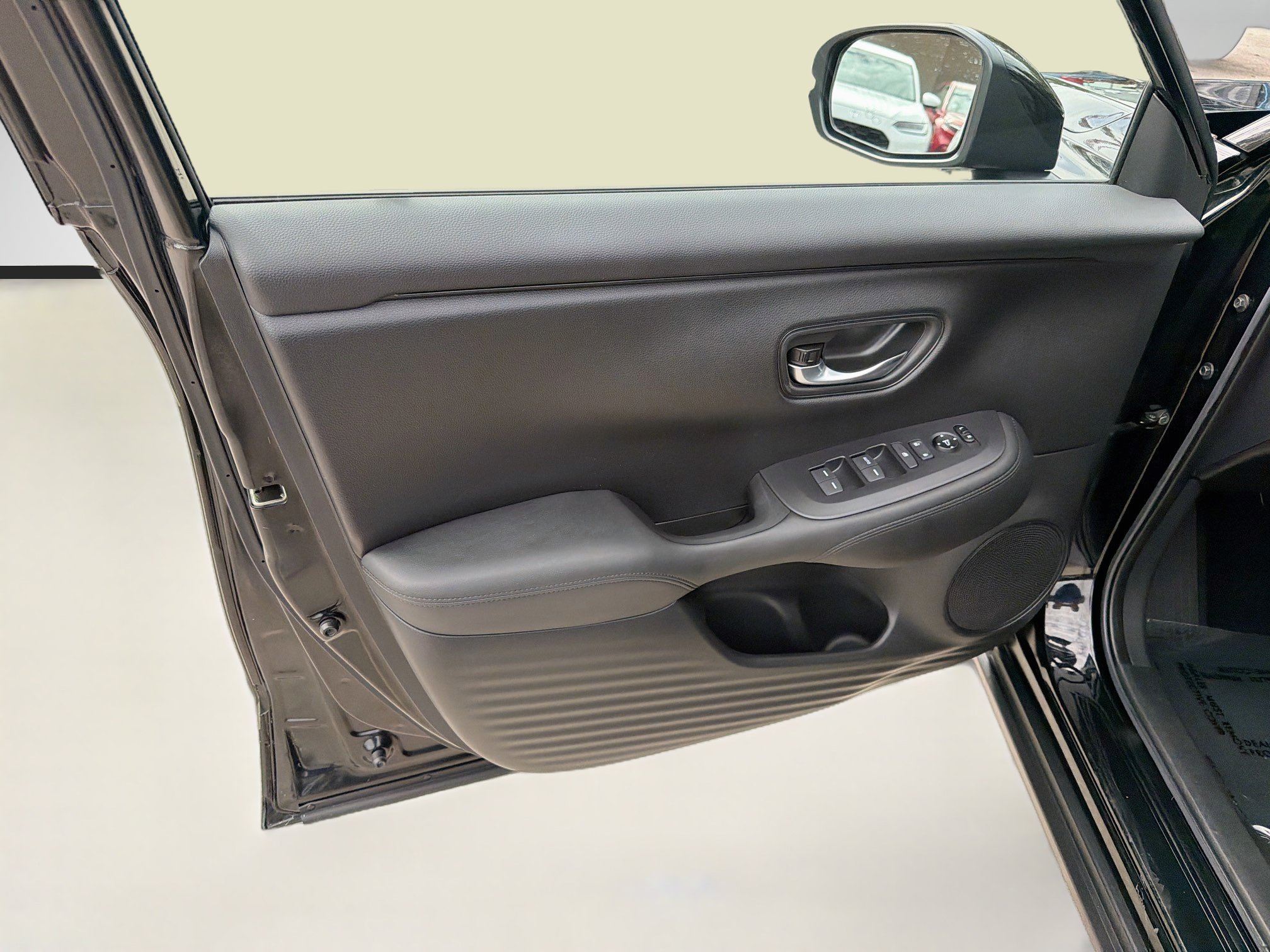Used 2025 Honda HR-V LX image 20