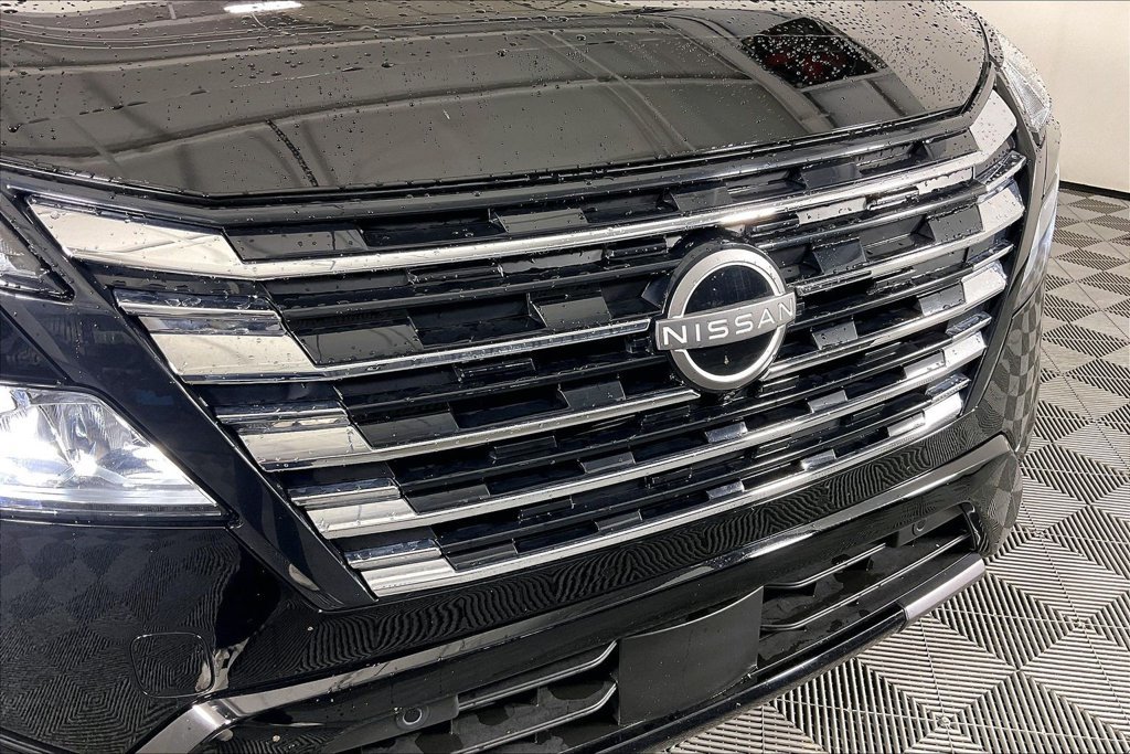 Used 2025 Nissan Rogue Platinum w/ Tech Package FWD image 35