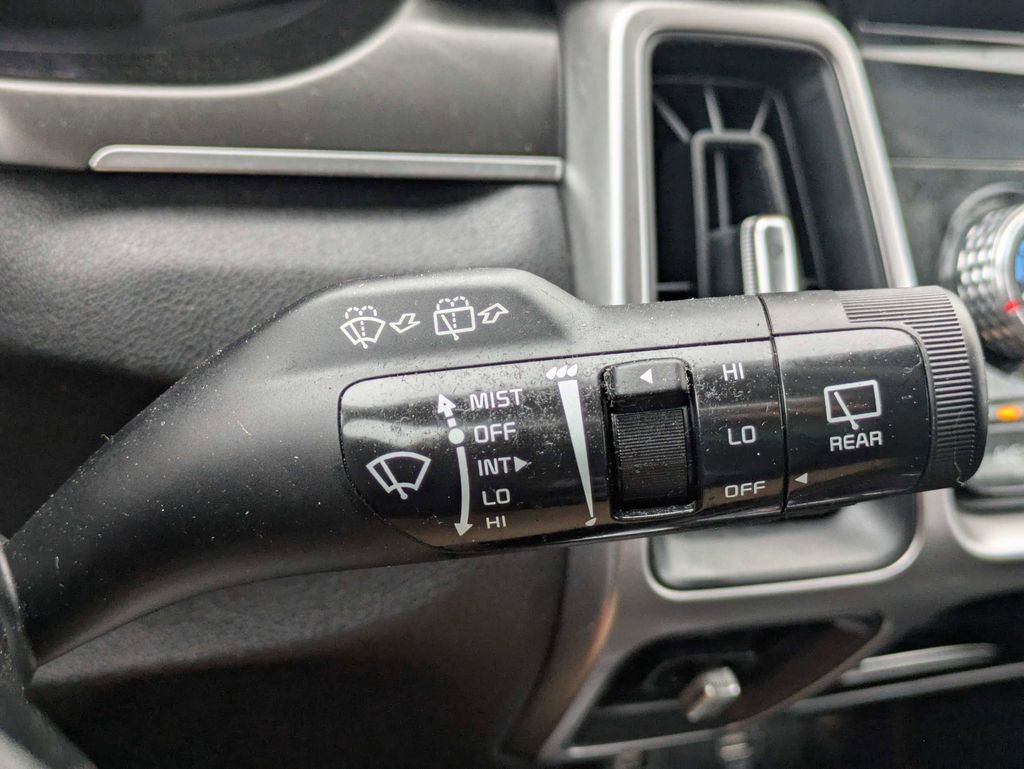 Used 2021 Kia Sorento LX image 27
