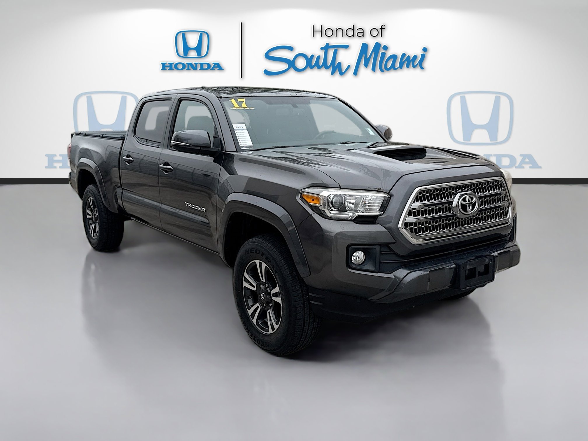 Used 2017 Toyota Tacoma TRD Sport w/ Tow Package