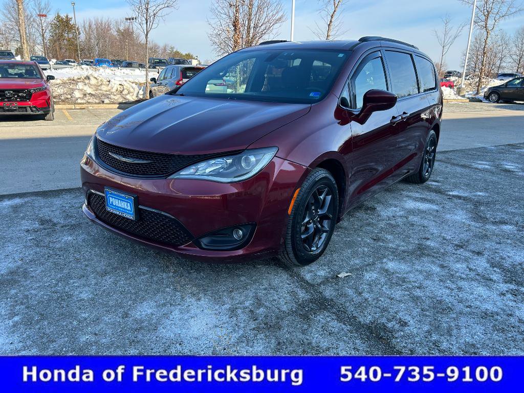 Used 2018 Chrysler Pacifica Touring Plus w/ S Appearance Package image 2