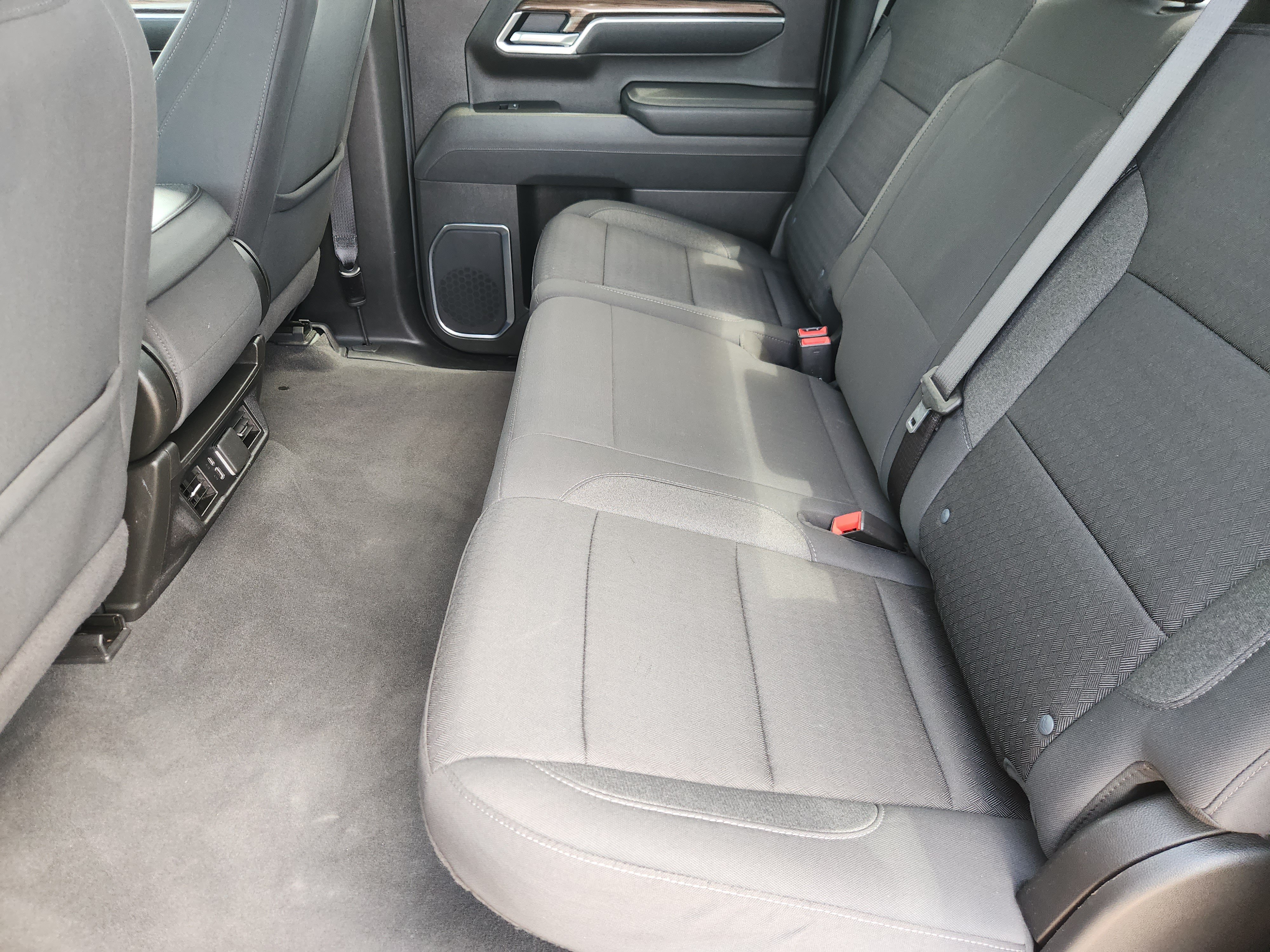 Certified 2025 Chevrolet Silverado 1500 LT AWD/4WD image 31