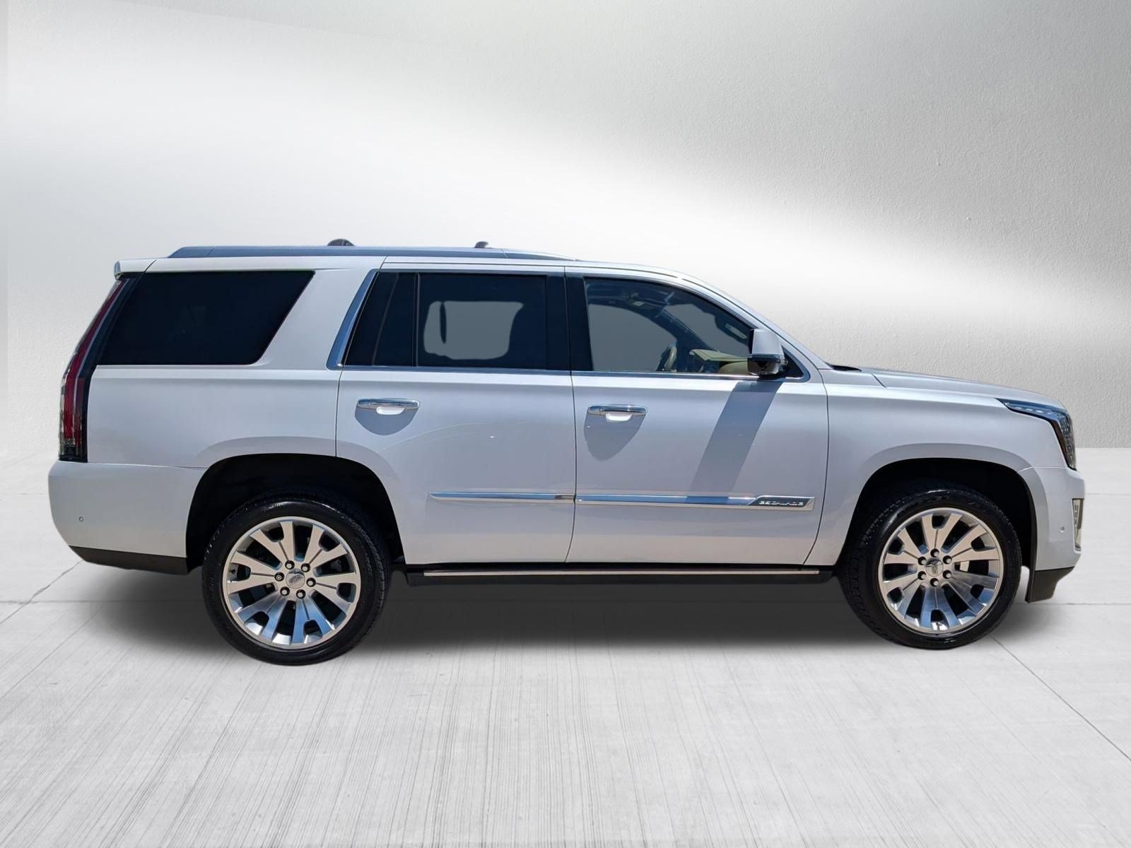 Certified 2020 Cadillac Escalade Platinum AWD/4WD image 7