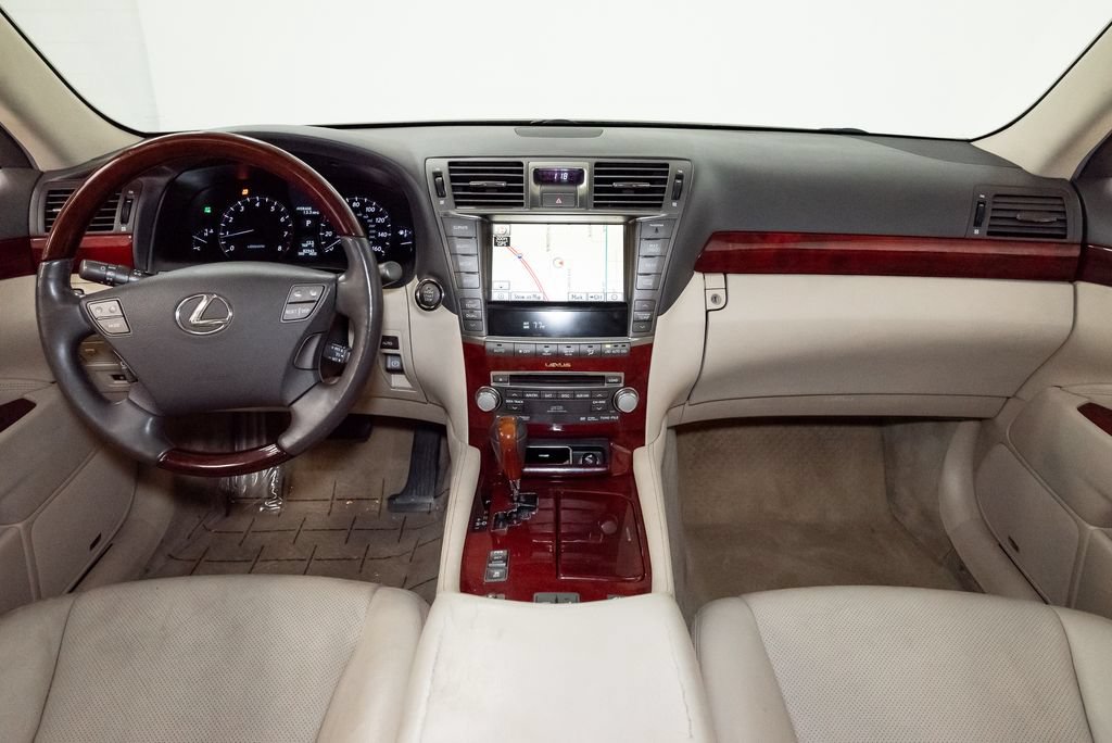 Used 2011 Lexus LS 460 AWD w/ Luxury Value Edition image 25