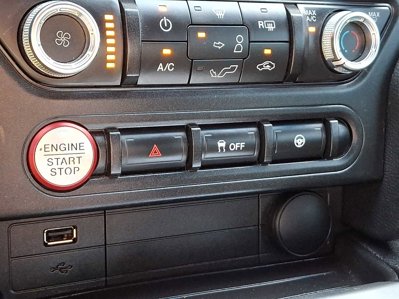 Used 2018 Ford Mustang Coupe w/ Ecoboost Performance Package image 24