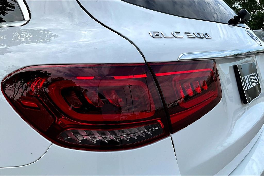 Used 2022 Mercedes-Benz GLC 300 w/ Premium Package Lite image 41