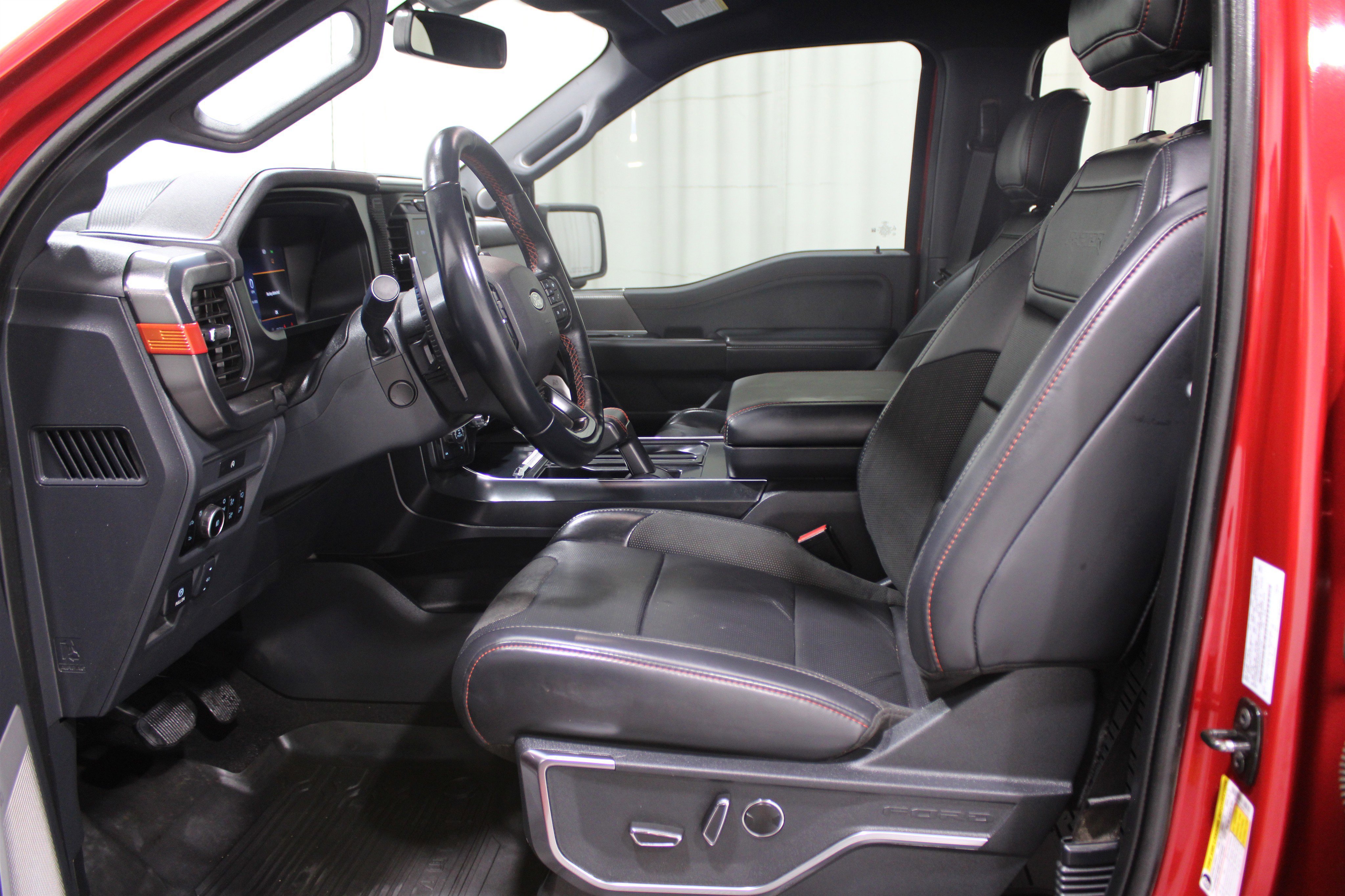 Used 2025 Ford F150 Raptor image 3