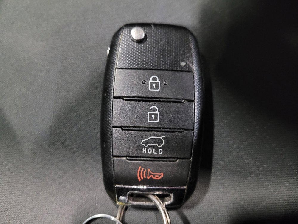 Used 2018 Kia Sorento LX image 32