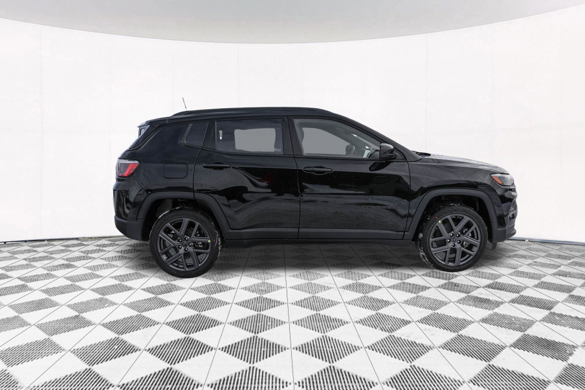 New 2026 Jeep Compass Latitude image 9