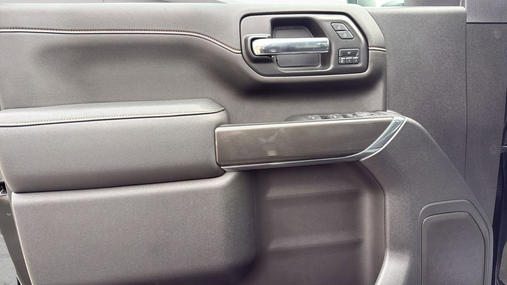 Used 2023 GMC Sierra 3500 AT4 w/ Gooseneck/5TH Wheel Package image 27