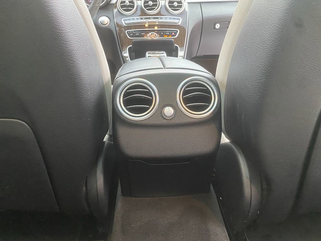 Used 2016 Mercedes-Benz C 300 4MATIC Sedan image 26