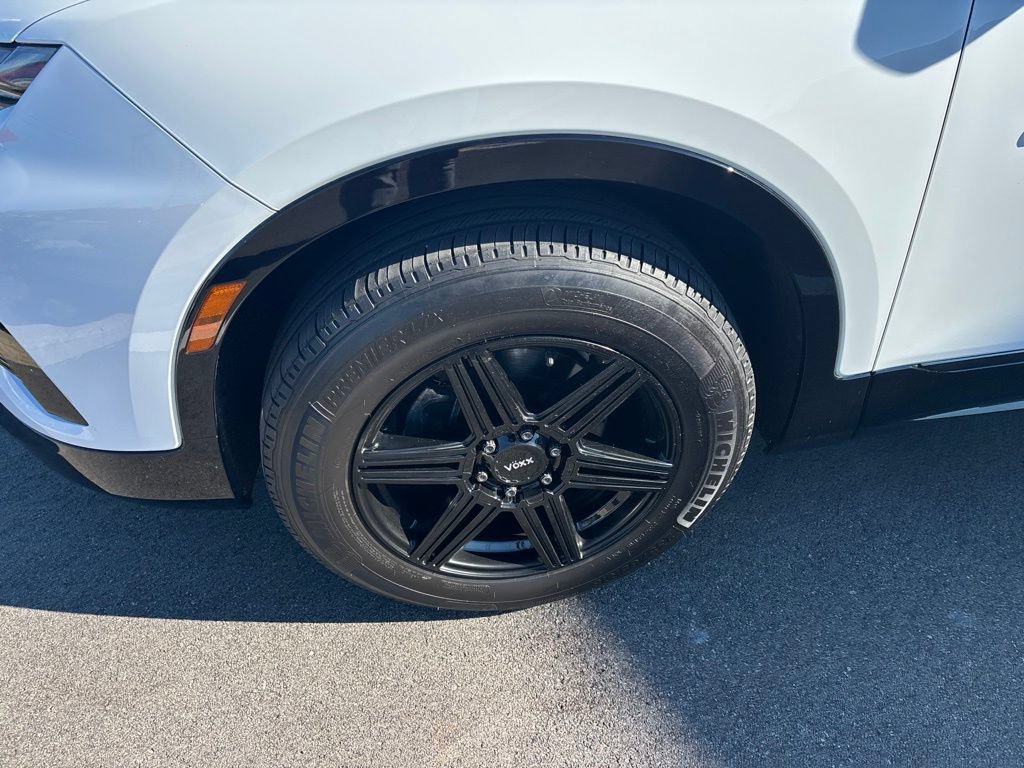 Used 2019 Chevrolet Blazer RS w/ Sun and Wheels Package FWD image 4