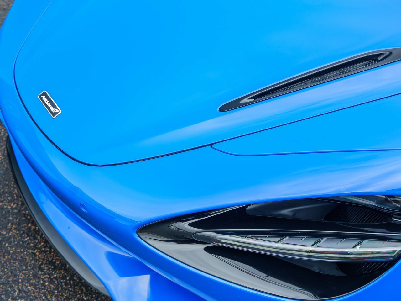 Used 2024 McLaren 750S Spider image 23