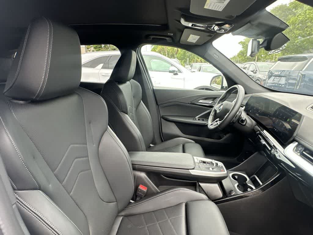 Used 2025 BMW X1 xDrive28i AWD/4WD image 13