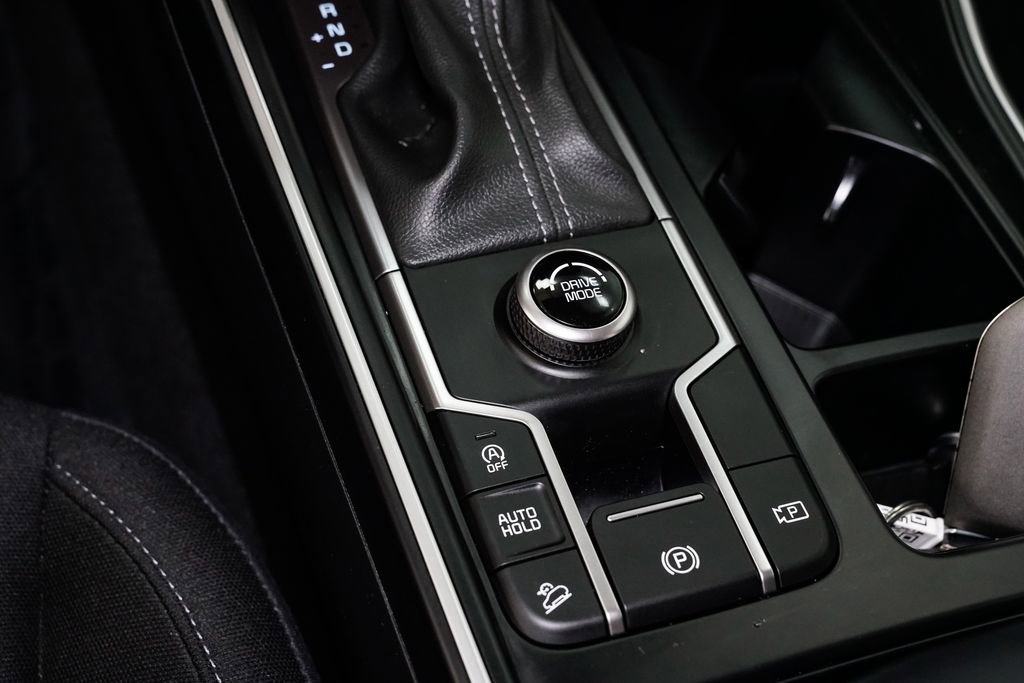 Certified 2025 Kia Sorento LX image 21