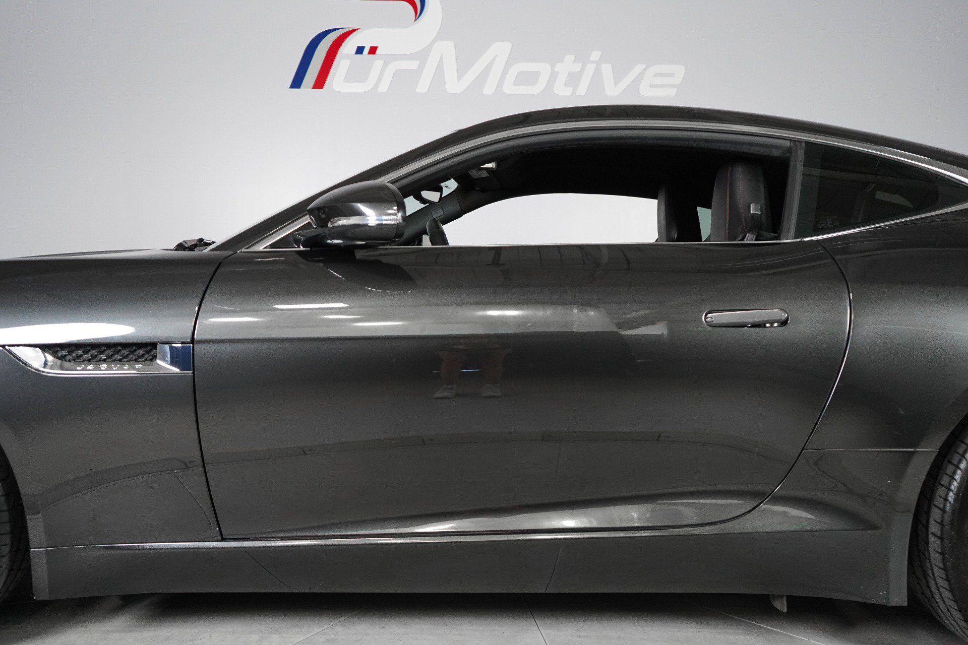 Used 2015 Jaguar F-TYPE S RWD image 6