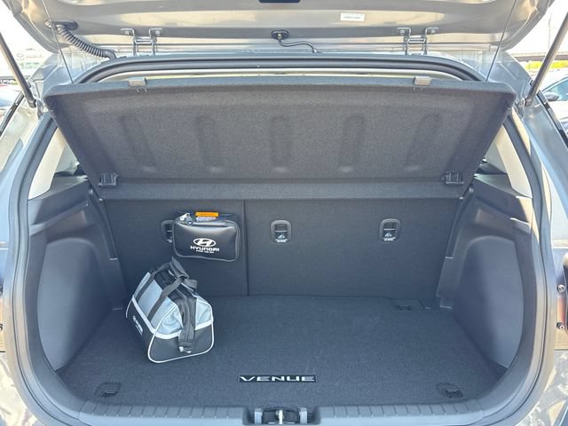 New 2026 Hyundai Venue SE FWD image 10