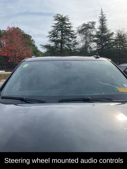 Used 2022 Chevrolet Suburban RST w/ Luxury Package image 33