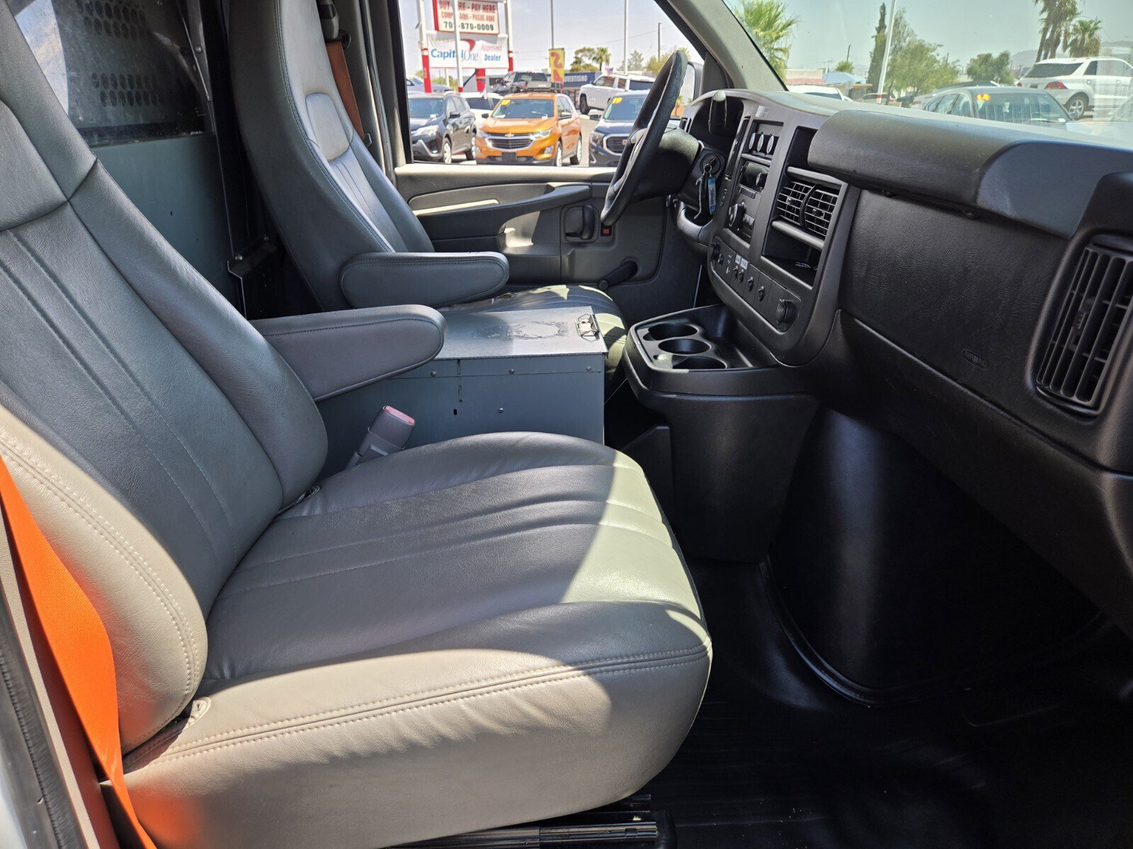 Used 2013 Chevrolet Express 2500 RWD image 12