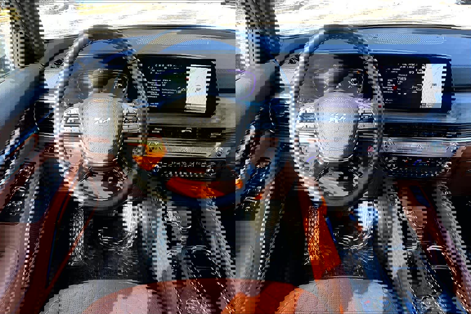 Used 2025 Kia Telluride EX X-Line image 6