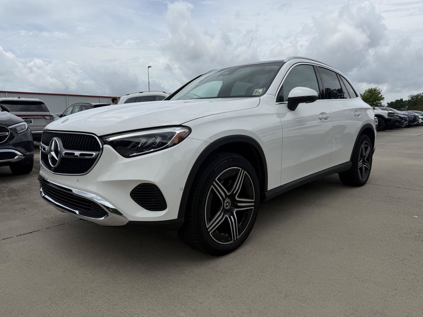 Certified 2026 Mercedes-Benz GLC 300 image 3