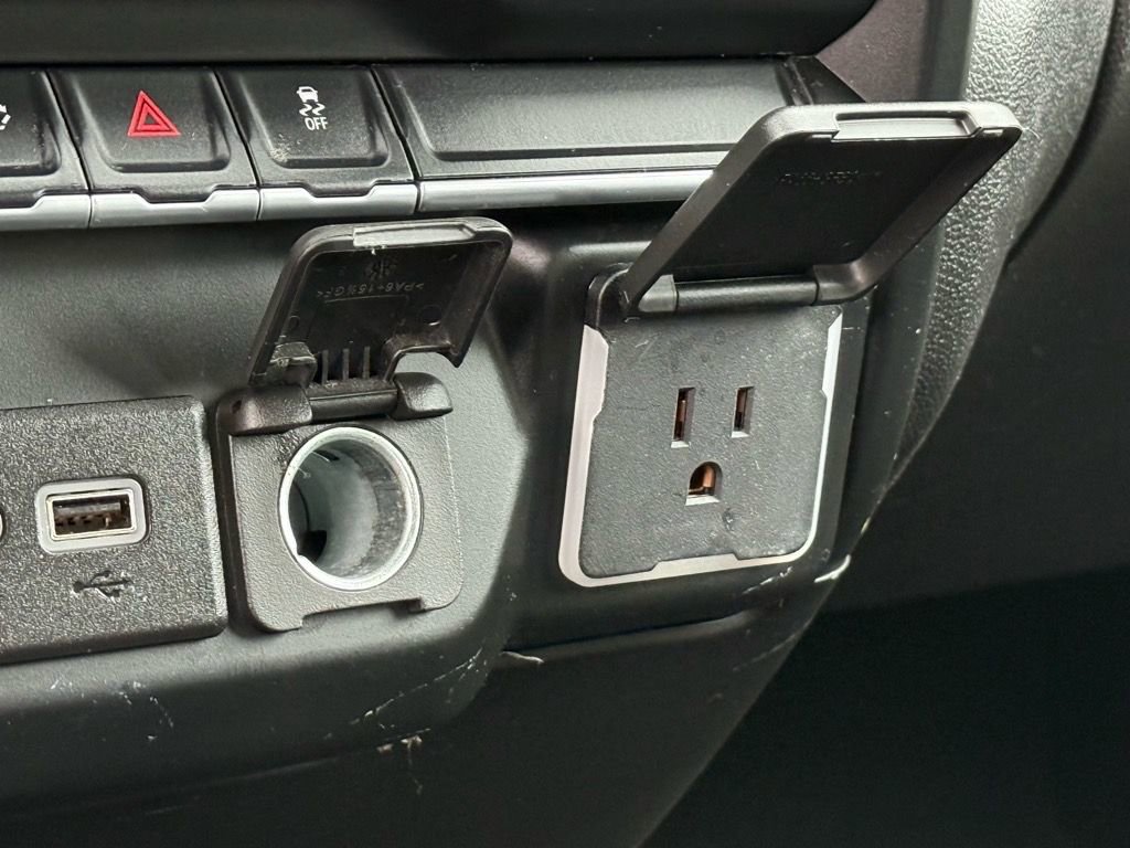 Used 2022 Chevrolet Silverado 1500 Custom image 24