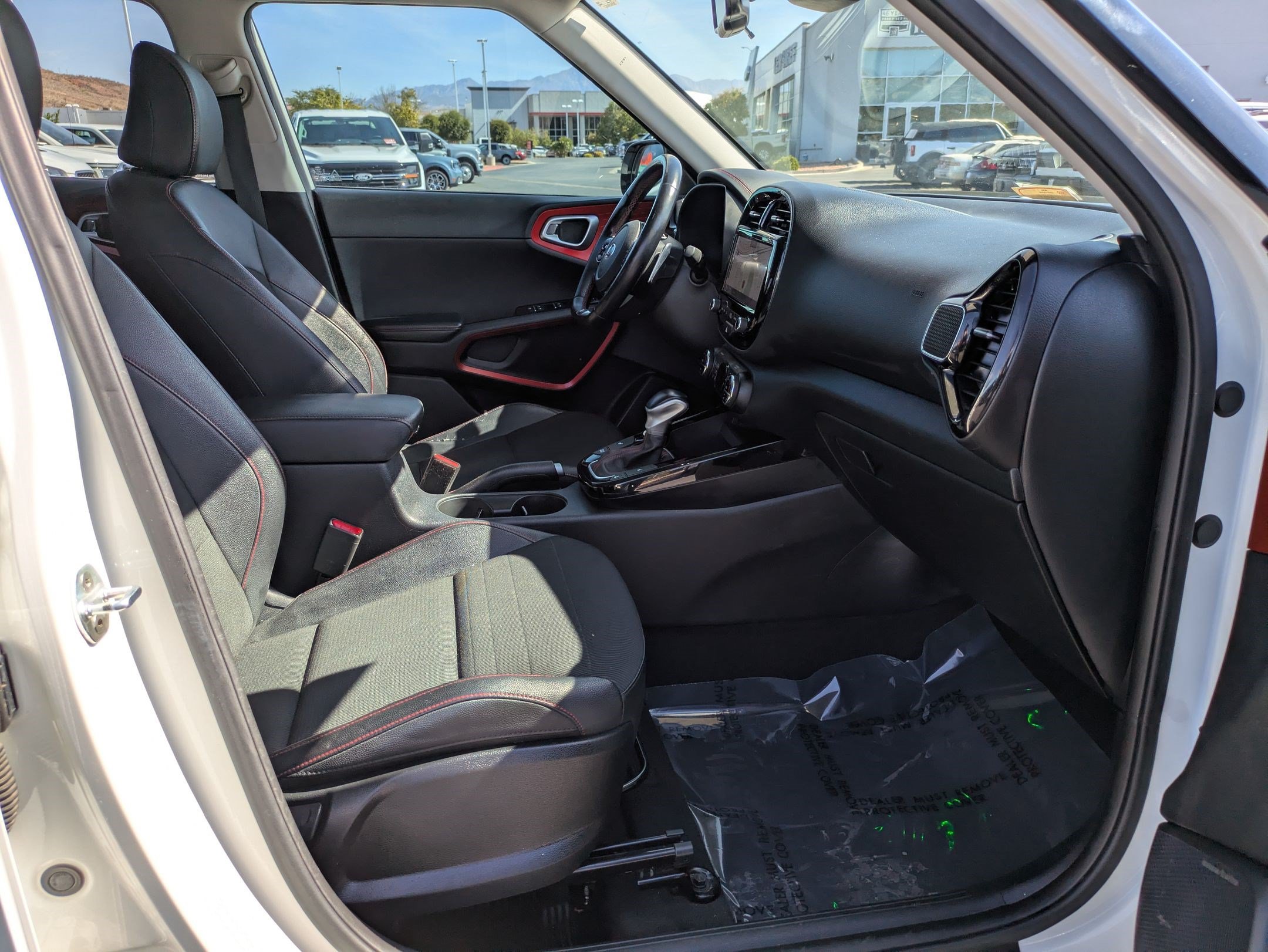 Used 2021 Kia Soul Turbo FWD image 32