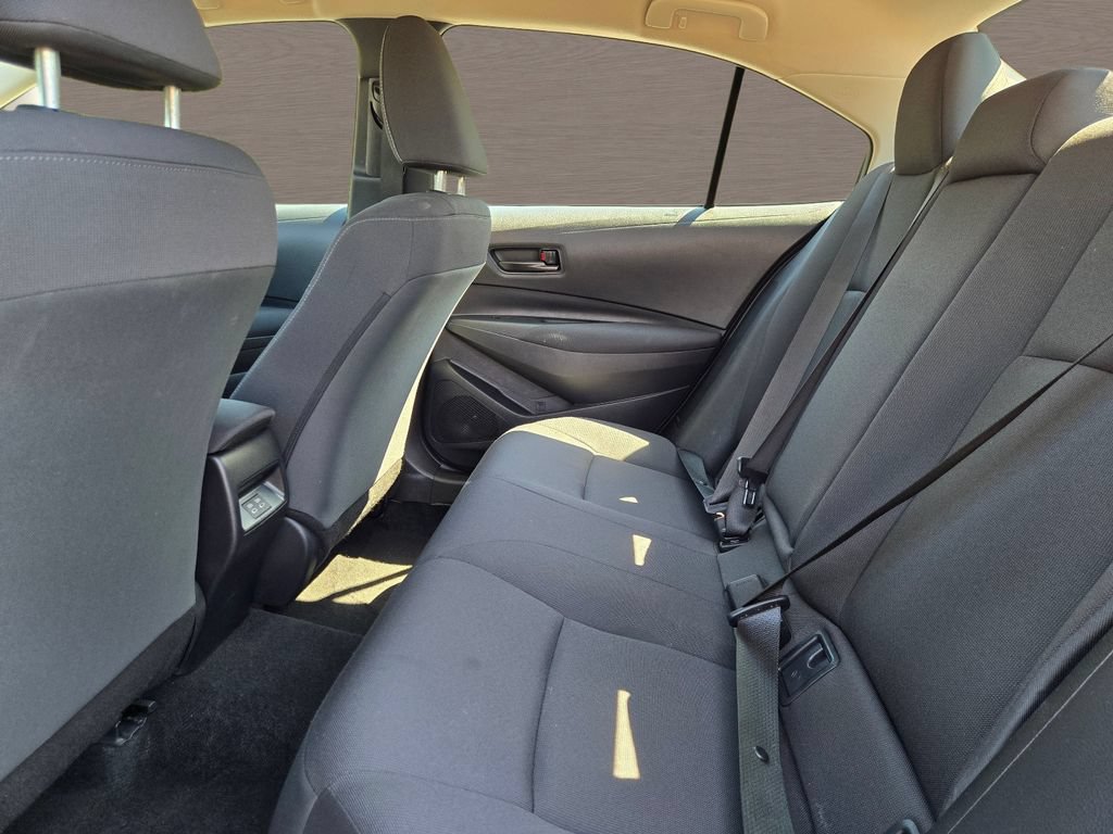 Used 2025 Toyota Corolla LE FWD image 12