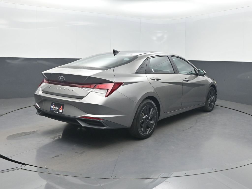 Used 2021 Hyundai Elantra SEL w/ Convenience Package image 33