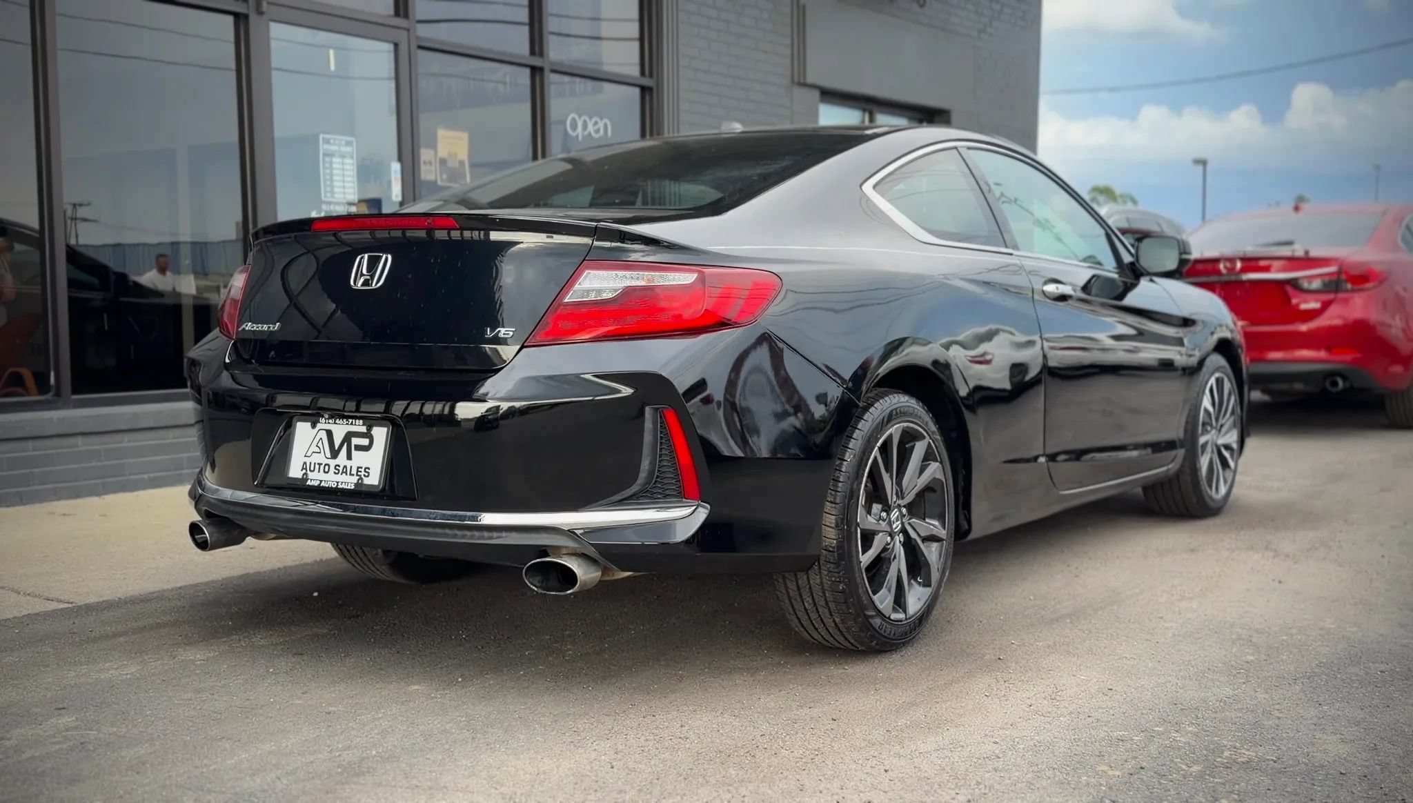 Used 2017 Honda Accord EX-L image 2