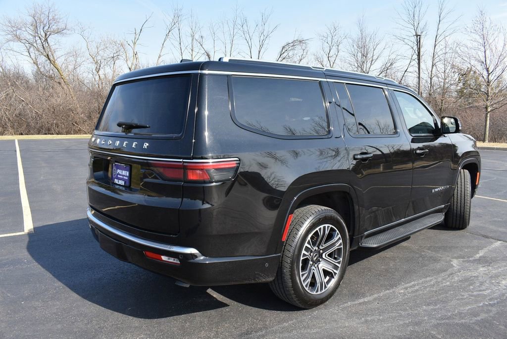 Used 2025 Jeep Wagoneer 4WD w/ Convenience Group I image 5