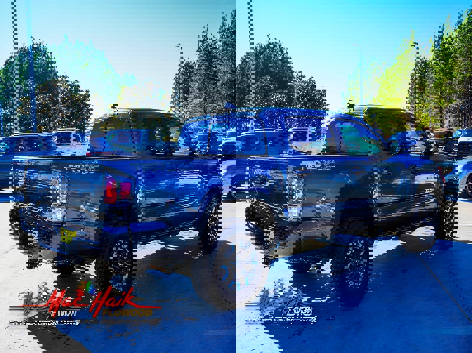 Used 2022 Toyota Tacoma TRD Off-Road image 11