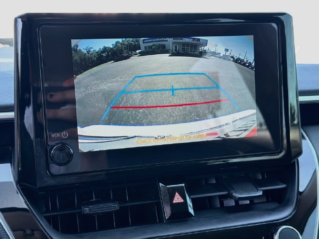 Used 2025 Toyota Corolla LE FWD image 14
