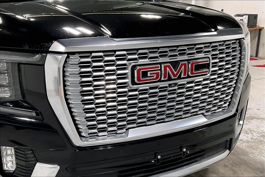 Used 2022 GMC Yukon Denali RWD image 35