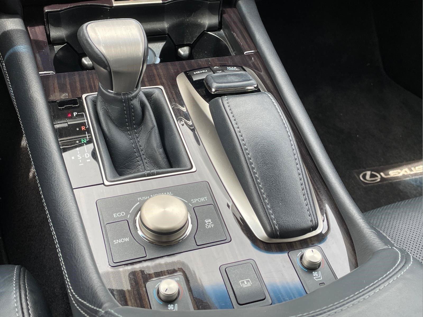Used 2015 Lexus LS 460 w/ Comfort Package RWD image 27