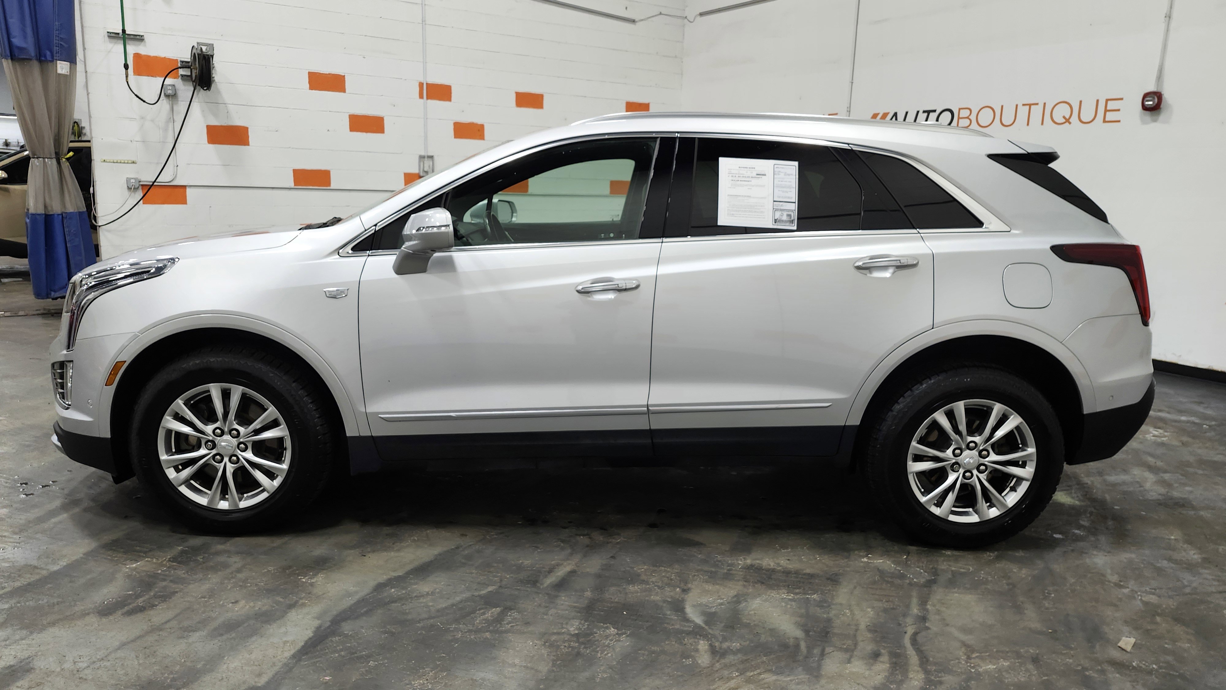Used 2020 Cadillac XT5 Premium Luxury image 16