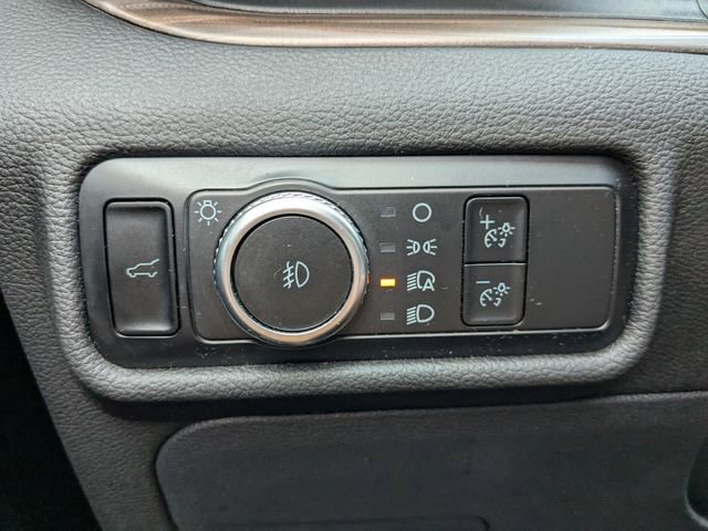 Used 2022 Ford Explorer Limited w/ Equipment Group 301A image 5