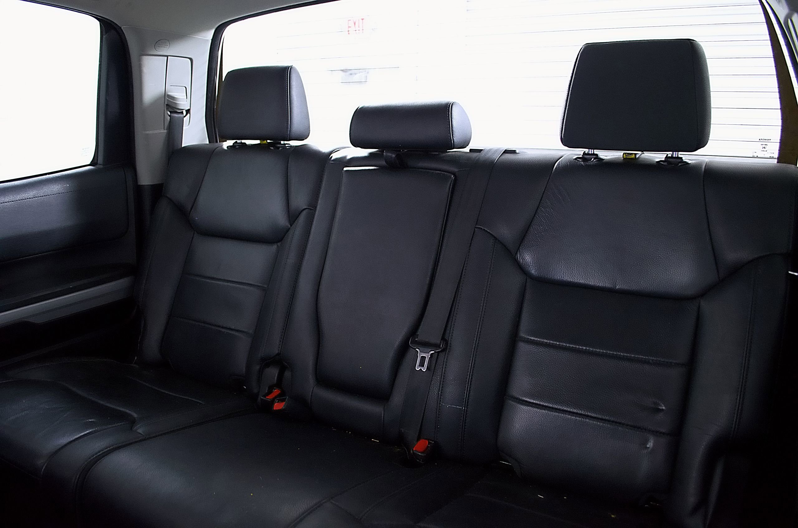 Used 2020 Toyota Tundra SR5 w/ SR5 Leather Package RWD image 20