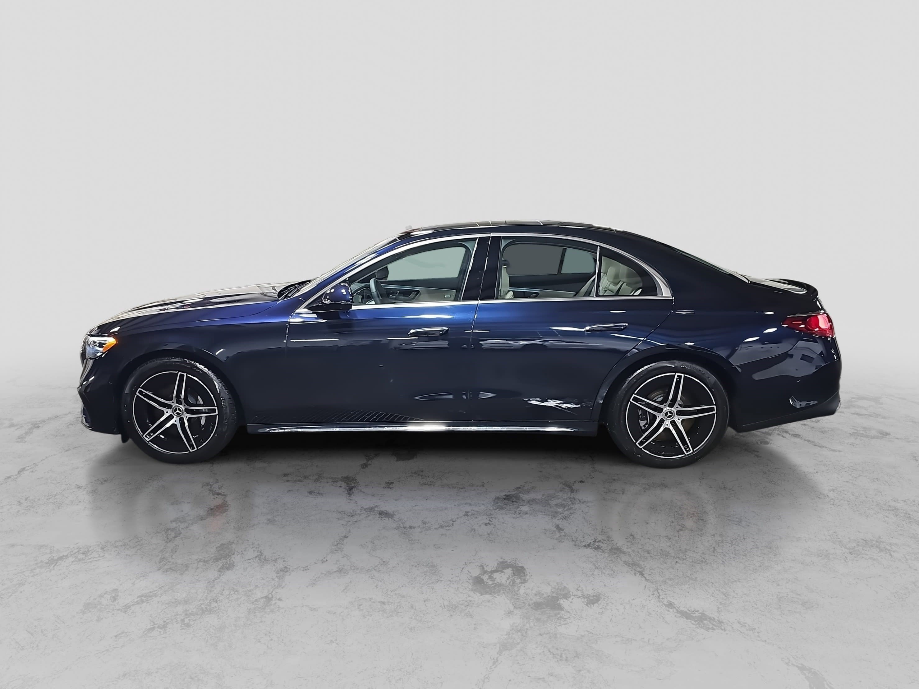New 2026 Mercedes-Benz E 450 4MATIC Sedan image 8