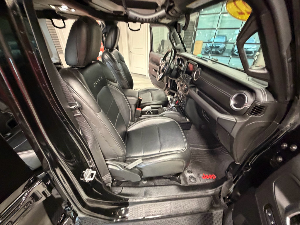 Used 2022 Jeep Wrangler Unlimited Sahara w/ Cold Weather Group AWD/4WD image 46