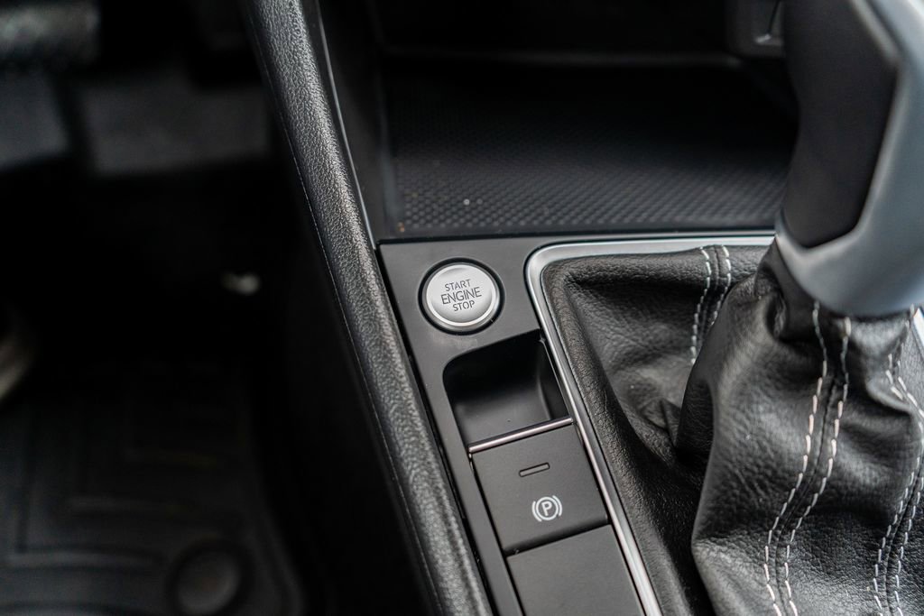 Used 2024 Volkswagen Jetta SE image 25