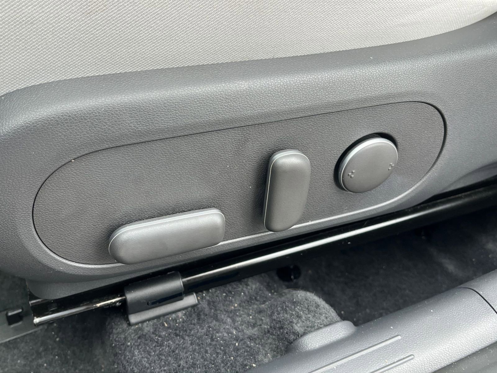 Used 2025 Hyundai Kona SEL AWD/4WD image 22