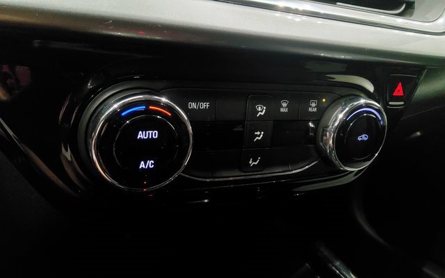 Used 2024 Chevrolet Trax LT image 27